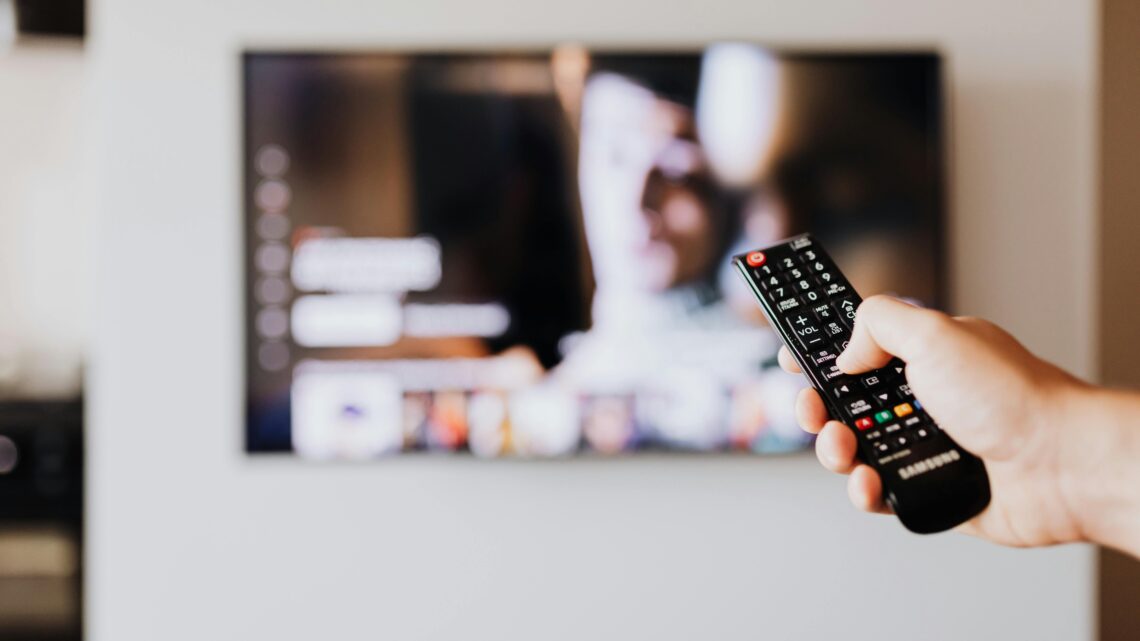 Perdeu o Controle Remoto? Veja Como o Remote Control for All TV Pode Resolver